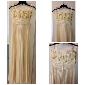 🆕 NWT Macy’s Floral Ivory Strapless Prom Dress
